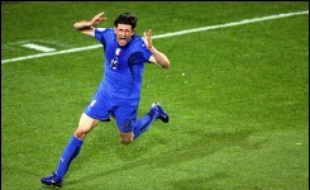 L'Italie a réussi une entrée convaincante dans le Mondial-2006 de football (groupe E) en battant (2-0) une équipe du Ghana pleine d'entrain mais trop souvent brouillonne, lundi à Hanovre.