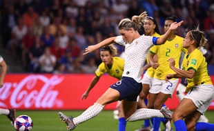 Face au Brésil, les Bleues ont (encore) marqué sur coup de pied arrêté.