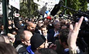 Le leader du mouvement En Marche !, Emmanuel Macron, était en visite à Sarcelles, le 27 avril 2017.
