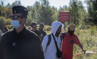 Dans un camp de migrants et migrantes près de Calais. (archives)