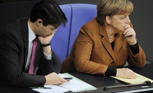 Le gouvernement allemand a révisé à la baisse mercredi sa prévision de croissance pour l'année 2012 à 0,7%, contre 1% auparavant, en précisant qu'il ne craignait pas de récession pour la première économie européenne et qu'il espérait un rebond à 1,6% en 2013.