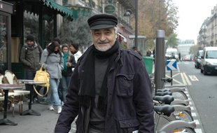 Serge Latouche est économiste.