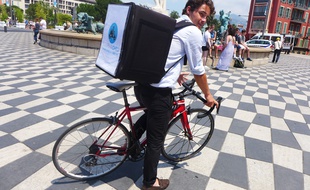 Comme Livreur Chic, en six mois, trois sociétés de livraison de repas ont posé leurs roues à Nice.