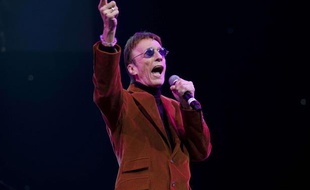 Robin Gibb, membre fondateur du groupe les Bee Gees.