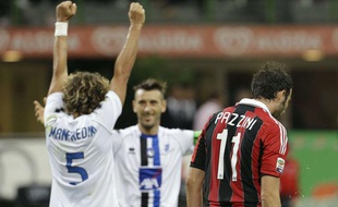 Les joueurs de l'Atalanta Bergame célèbrent leur victoire face à Milan, le 15 septembre 2012