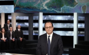François Hollande sur le plateau de TF1 à Aubervilliers le 6 novembre 2014
