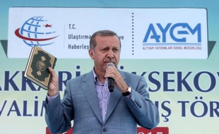Le président turc Recep Tayyip Erdogan, le 26 mai 2015 à Hakkari, dans l'est de la Turquie