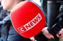 « CNews est une chaîne d’extrême droite » pour la cheffe de France Télé