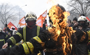 Des heurts ont émaillé la manifestation des pompiers