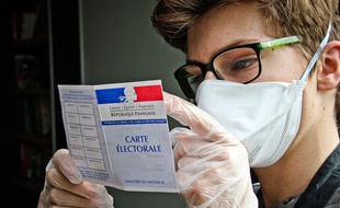 Sachez que le masque n'est pas obligatoire dans les bureaux de vote. (illustration)