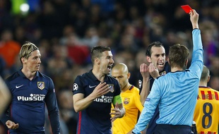 Fernando Torres se fait expulser face à Barcelone