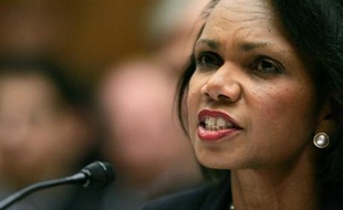 La secrétaire d'Etat américaine, Condoleezza Rice, a annoncé vendredi son intention de tenter de convaincre la Turquie de renoncer à une opération militaire "déstabilisatrice" en Irak, car selon elle le PKK est autant "l'ennemi" des Etats-Unis et de l'Irak que de la Turquie.