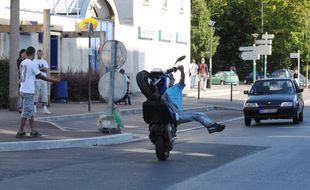 Un rodéo urbain à Tremblay-en-France (Seine-Saint-Denis)