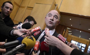 Le ministre de l'Economie Pierre Moscovici a estimé jeudi que les présidents UMP des commissions des Finances du Parlement n'avaient trouvé à Bercy "aucun élément venant confirmer les allégations mensongères" de Valeurs actuelles le mettant en cause dans l'affaire Cahuzac.