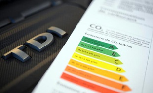 Etiquette de consommation de carburant d'une voiture diesel le 1er mars 2013 à Quimper