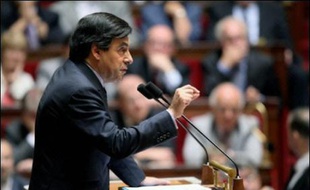 Le Premier ministre François Fillon a affirmé mardi qu'il fallait "réécrire le contrat politique, social et culturel de la France", avant de présenter une série de mesures destinées, selon lui, à "rompre avec les pesanteurs, les défaitismes et les hésitations du passé".