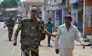 L'armée et la police ont déployé plusieurs milliers d'hommes lundi dans des villages du nord de l'Inde après un week-end de violences entre musulmans et hindous qui ont fait 28 morts dans l'Etat de l'Uttar Pradesh, à une centaine de kilomètres au nord de New Delhi.
