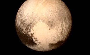 Pluton, une odyssée mouvementée