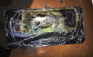 Illustration d'un Samsung Galaxy 7 qui a pris feu.