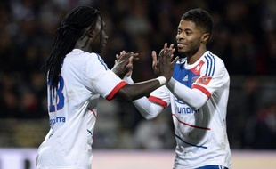 Souvent en échec sur le dernier match de l'année, Lyon s'est imposé, plus difficilement que ne l'indique le résultat, aux dépens d'une solide équipe de Nice (3-0), samedi au stade de Gerland pour le compte de la 19e journée de Ligue 1.