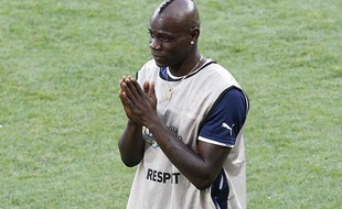 L'attaquant italien Mario Balotelli lors d'un entraînement de son équipe, le 23 juin 2012, à Kiev.