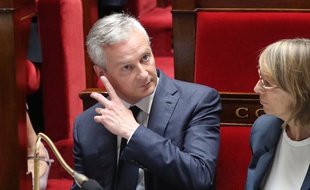 Le ministre de l'Economie et des Finances Bruno Le Maire et la minitre de la Culture Françoise Nyssen, à l'Assemblée nationale, le 6 juin 2018.