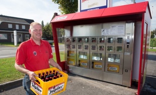 Un distributeur de casiers de bières en Belgique.