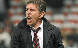 Claude Puel a changé de tactique.