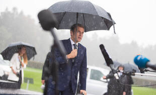 Lors d'un déplacement en Slovénie, Emmanuel Macron a salué l'esprit de responsabilité de l'Eglise de France face au scandale des victimes d'abus sexuels en son sein.