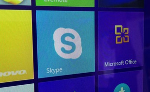Sur Skype, il est désormais possible d'activer une fonctionnalité qui floute l'arrière-plan. (Illustration)