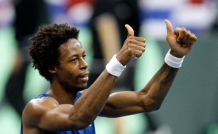 Le tennisman françaais Gaël Monfils, lors de sa victoire en Coupe Davis contre Janko Tipsarevic, le 3 décembre 2010 à Belgrade.