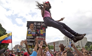 Une supportrice de Nicolas Maduro, le 4 août 2017 à Caracas.