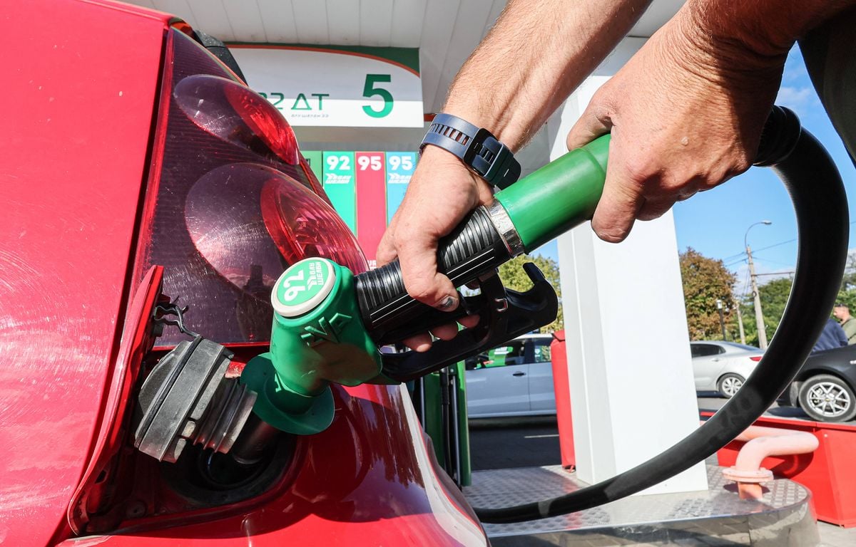 Voiture électrique : « Revenir au bon sens »... Pourquoi vous aurez sans doute encore votre véhicule thermique en 2035 ?