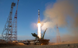 Le 25 avril 2020, à Baikonur (Kazakhstan) la fusée Soyuz transportant le cargo Progress décolle pour l'ISS