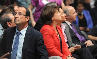 Martine Aubry et François Hollande lors de la convention nationale du Parti Socialiste, le 28 mai à Paris