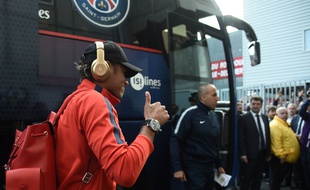 Neymar lors de son arrivée à Guingamp.