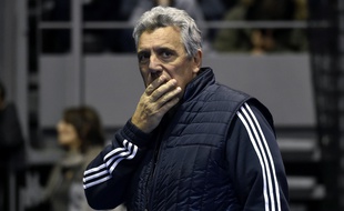 Le manager général de l'équipe de France de handball Claude Onesta, lors d'un entraînement à Toulouse, le 4 janvier 2017.