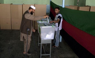 Quelque 17 millions d'Afghans sont appelés à se rendre dans plus de 6.000 bureaux de vote pour élire leur président et leurs représentants locaux le 20 août 2009.