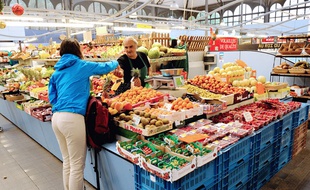 Chaque année, des millions de tonnes d'aliments sains finissent à la poubelle.