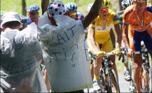 L'éviction du maillot jaune du Tour de France Michael Rasmussen par sa propre équipe mercredi soir a provoqué un nouveau séisme sur un Tour déjà bien malade, mais représente paradoxalement un soulagement pour les organisateurs.