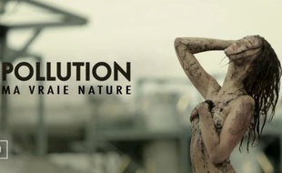 Raphaëlle Dupire dans une fausse pub pour le Grand Journal.