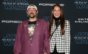 Le réalisateur Kevin Smith et son épouse, Jennifer Schwalbach Smith