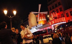 Paris va recourir à des mimes dès le printemps prochain pour exhorter, de façon douce et ludique, les fêtards à baisser d'un ton aux abords des établissements de nuit, a annoncé vendredi à l'AFP Mao Peninou, adjoint au maire et organisateur des Etats généraux des nuits parisiennes.