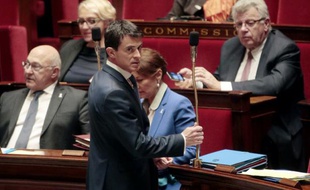 Le Premier ministre Manuel Valls, le 25 novembre 2015 à l'Assemblée nationale à Paris