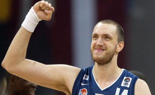 Frédéric Weis sour le maillot de l'équipe de France en 2005.