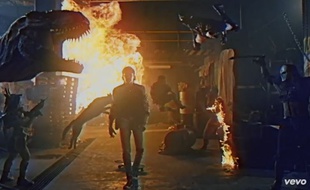 Capture d'écran du clip de «True Survivor», de David Hasselhoff.
