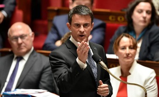 Le Premier ministre Manuel Valls à l'Assemblée nationale, le 17 mai 2016