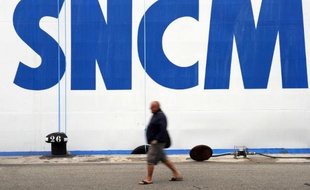 La direction de la SNCM dépose officiellement au tribunal de commerce de Marseille le bilan de la compagnie maritime, en cessation de paiement depuis que ses actionnaires lui ont réclamé le remboursement de leurs prêts