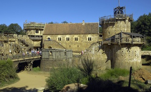Le château de Guédelon (dans l'Yonne), en août 2016.
