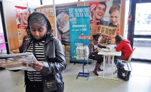 La lecture des pages économie de la presse locale et régionale vous permettra d'identifier les PME en devenir.
